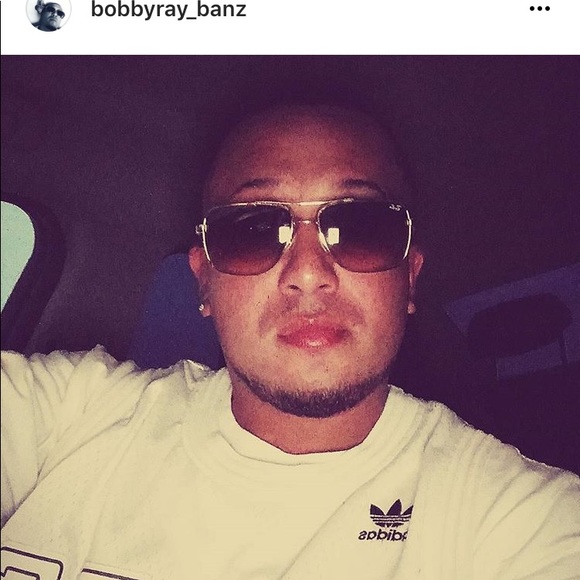 Meet your Posher, Bobby - Picture 7 of 14